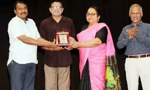 യാ​ത്ര​യ​യ​പ്പ്​ ന​ൽ​കി