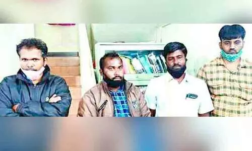 വ്യാജ കോവിഡ് സർട്ടിഫിക്കറ്റുമായി കേരളത്തിലേക്ക്​ കടന്നത്​ 200ലേറെ പേർ