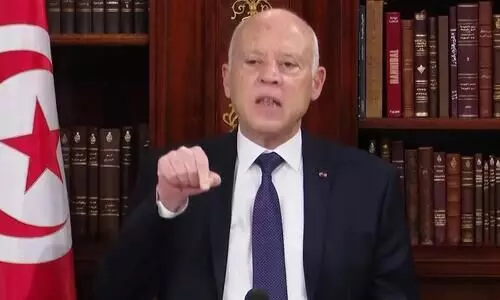 പ്രധാനമന്ത്രിയെ പുറത്താക്കി; പാർ​ലമെന്‍റ്​ പിരിച്ചുവിട്ടു- തുണീഷ്യയിൽ പ്രസിഡന്‍റിന്‍റെ ഭരണ അട്ടിമറി