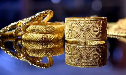 സ്വർണത്തിന്​ തിളക്കം കൂട്ടാമെന്നുപറഞ്ഞ്​ ആഭരണം മോഷ്​ടിച്ച്​ കടന്നു