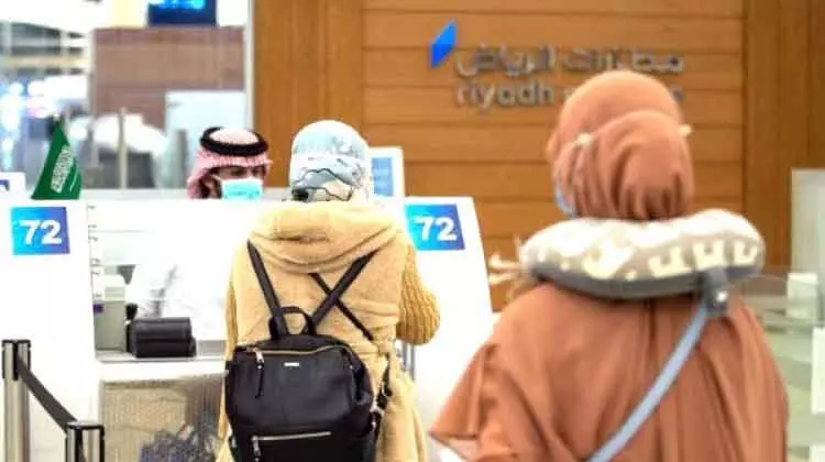 തൊഴിൽ കരാർ: ഇൻഷുറൻസ് പരിരക്ഷ അടുത്തവർഷം മുതൽ തൊഴിൽ കരാർ: ഇൻഷുറൻസ് പരിരക്ഷ അടുത്തവർഷം മുതൽ