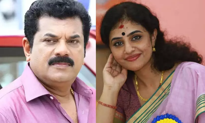 അദ്ദേഹം ഒരു നല്ല ഭർത്താവായിരുന്നില്ല; പ്രശ്നങ്ങളുണ്ട് എന്നതിനർഥം മുകേഷ് മോശക്കാരനായ മനുഷ്യനാണ് എന്നല്ല -മേതിൽ ദേവിക അദ്ദേഹം ഒരു നല്ല ഭർത്താവായിരുന്നില്ല; പ്രശ്നങ്ങളുണ്ട് എന്നതിനർഥം മുകേഷ് മോശക്കാരനായ മനുഷ്യനാണ് എന്നല്ല -മേതിൽ ദേവിക