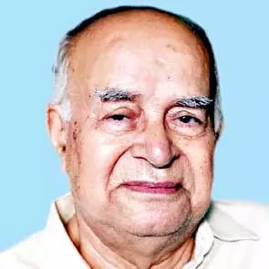 വേ​ണു​േ​ഗാ​പാ​ൽ നാ​യ​ർ