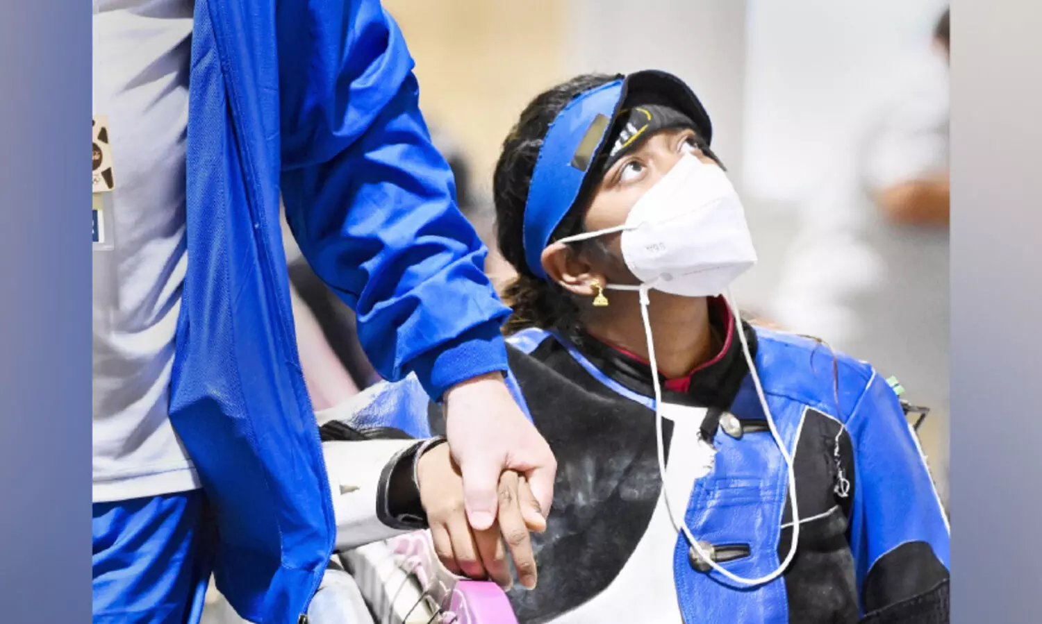 തോക്കുവെച്ച്​ കീഴടങ്ങി; ഷൂ​ട്ടി​ങ്ങി​ൽ വീ​ണ്ടും നി​രാ​ശ