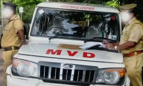 പി​ടി​ച്ചെ​ടു​ത്ത​ത്​ അ​മി​ത​ഭാ​രം ക​യ​റ്റി​യ വാ​ഹ​ന​ങ്ങ​ളെന്ന് മോ​ട്ടോ​ര്‍ വാ​ഹ​ന​വ​കു​പ്പ്