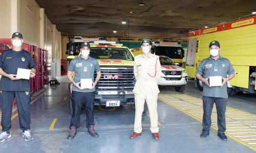 പെരുന്നാളവധിക്ക്​ സേവനം: ദുബൈ പൊലീസ്​ ആദരിച്ചു