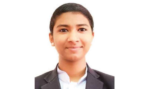 സ്​നേഹ ടോമിന്​ ശാന്തിനികേതൻ സ്​കൂളിൻെറ അഭിനന്ദനം