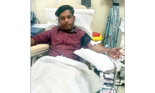 സ​േന്താഷവേളകളിൽ രക്തംകൊണ്ട്​ സ്​നേഹം പകരുന്നവൻ