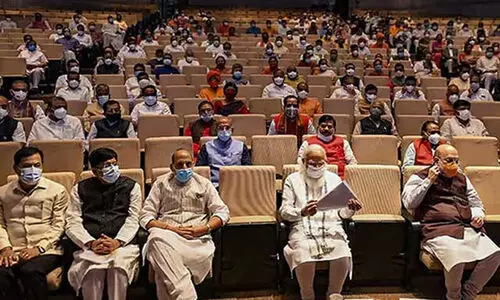 പാർലമെന്‍റ്​ സമ്മേളിക്കാൻ അനുവദിക്കുന്നില്ല, കോൺഗ്രസിനെ തുറന്നുകാട്ടണം -ബി.ജെ.പി എം.പിമാരോട്​ മോദി