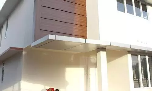 40 ലക്ഷത്തിന്​ തീരേണ്ട കെട്ടിടത്തിന്​ 80 ലക്ഷം ചെലവഴിച്ച്​ മന്ത്രി വീണ ജോർജ്