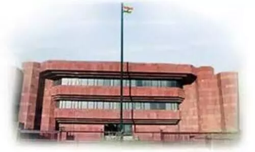 കോവിഡ് മരണം: നിർധന ഇന്ത്യക്കാർക്ക് ഒരുലക്ഷം രൂപ സഹായം പ്രഖ്യാപിച്ച് കുവൈത്തിലെ എംബസി കോവിഡ് മരണം: നിർധന ഇന്ത്യക്കാർക്ക് ഒരുലക്ഷം രൂപ സഹായം പ്രഖ്യാപിച്ച് കുവൈത്തിലെ എംബസി