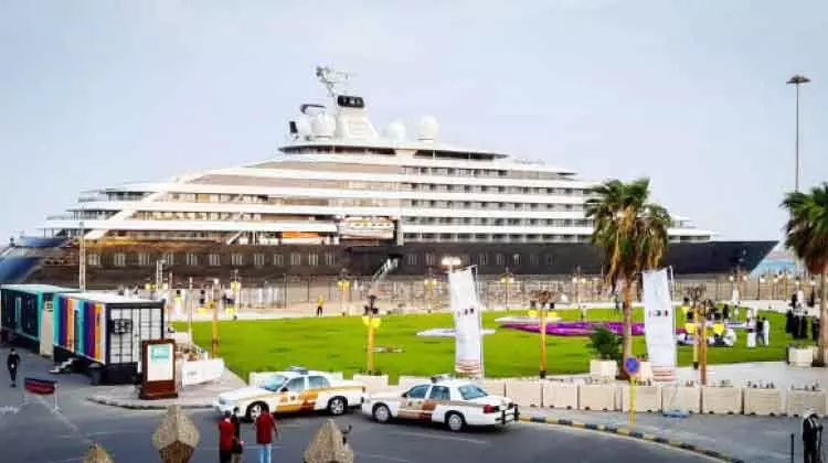 യാംബു പൈതൃകോത്സവം കാണാൻ ക്രൂയിസ് കപ്പൽ സഞ്ചാരികളും യാംബു പൈതൃകോത്സവം കാണാൻ ക്രൂയിസ് കപ്പൽ സഞ്ചാരികളും