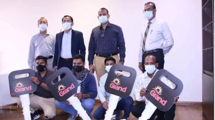 ഗ്രാൻഡ് ഹൈപ്പർമാർക്കറ്റ് ഷോപ് ആൻഡ് വിൻ വിജയികൾക്ക് സമ്മാന വിതരണം