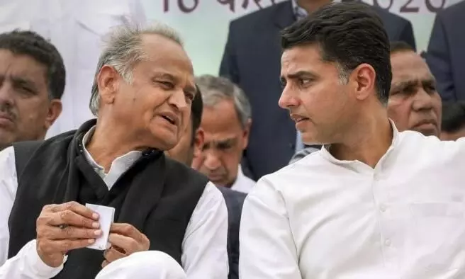 രാ​ജ​സ്​​ഥാ​ൻ മ​ന്ത്രി​സ​ഭ വി​ക​സ​നം: അ​ജ​യ്​ മാ​ക്ക​ൻ കോൺഗ്രസ്​ എം.​എ​ൽ.​എ​മാ​രു​മാ​യി ച​ർ​ച്ച ന​ട​ത്തി