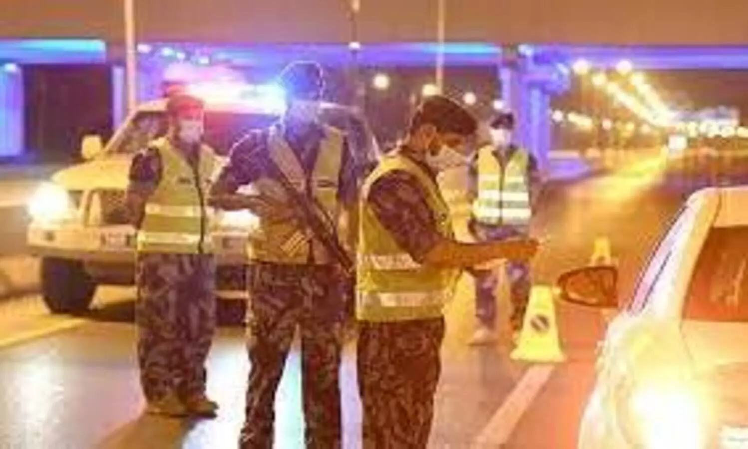 ഒമാനിലേക്കും പുറത്തേക്കുമുള്ള യാത്രക്ക്​ വാക്​സിനേഷൻ നിർബന്ധമാക്കിയേക്കും