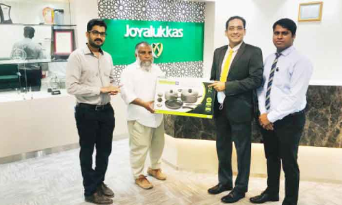 ഗൾഫ് മാധ്യമം ഫ്രീഡം ക്വിസ്: പ്രതിദിന സമ്മാനങ്ങൾ ൈകമാറി