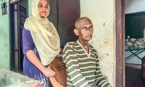 ഒ​രു കൊ​ച്ചു വീ​ട്,സ​മാ​ധാ​ന​ത്തോ​ടെ ഒ​ന്നു​റ​ങ്ങ​ണം... ചോ​ർ​ന്നൊ​ലി​ക്കു​ന്ന വാ​ട​ക​വീ​ട്ടി​ൽ നി​സ്സ​ഹാ​യ​രാ​യി ര​ണ്ടം​ഗ കു​ടും​ബം