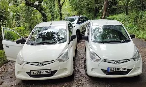 Two cars in same number
