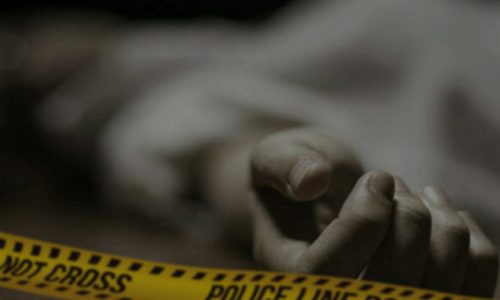 അ​റ​സ്​​റ്റ് ചെ​യ്യാ​നെ​ത്തി​യ പൊ​ലീ​സു​കാ​ര്‍ക്കു​മു​ന്നി​ല്‍ സ​യ​നൈ​ഡ് ക​ഴി​ച്ച് മോ​ഷ്​​​ടാ​വ് ജീ​വ​നൊ​ടു​ക്കി