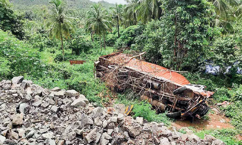 Vattappara lorry accident
