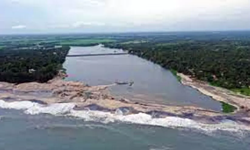 Thottappally Spillway