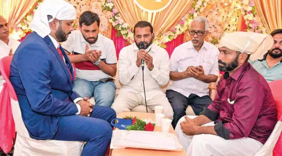 ഒറ്റപ്പെടലിന് വിട, താജുദ്ദീന് ഇനി ഫർസാന തണലാകും ഒറ്റപ്പെടലിന് വിട, താജുദ്ദീന് ഇനി ഫർസാന തണലാകും