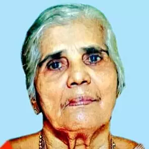 റോ​സ​ക്കു​ട്ടി