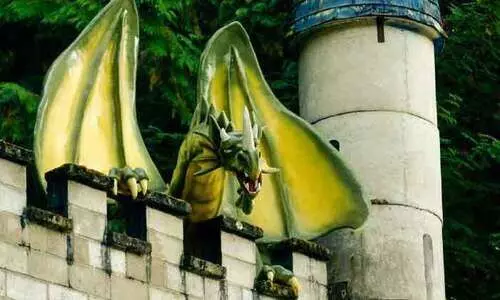 കഥയറിഞ്ഞു നടക്കാം, ഈ അത്​ഭുതലോകത്ത്