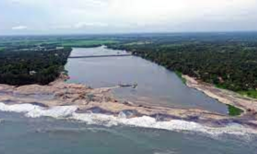 Thottappally Spillway