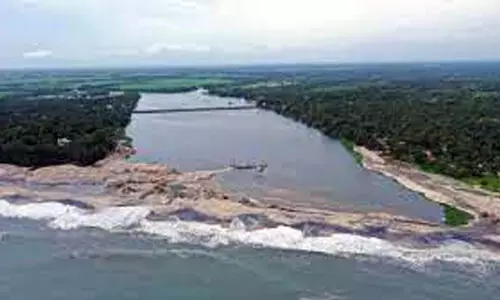 Thottappally Spillway