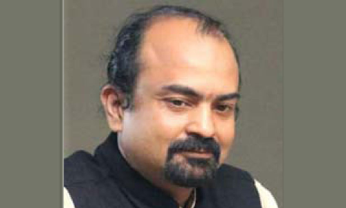 ആശുപത്രിയിലേക്ക്​ പോ​കവെ കാറപകടം; ​ഹൃദയസ്​തംഭനമുണ്ടായ യുവാവ്​ മരിച്ചു