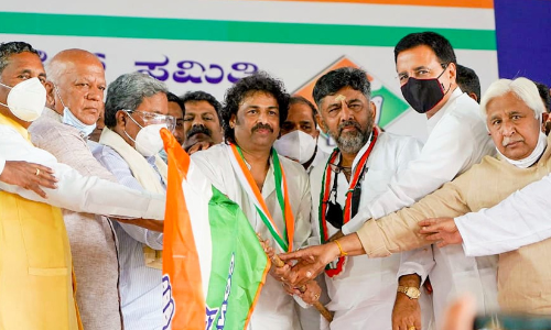 ജെ.ഡി-എസ് നേതാവ് മധു ബംഗാരപ്പ കോൺഗ്രസിൽ