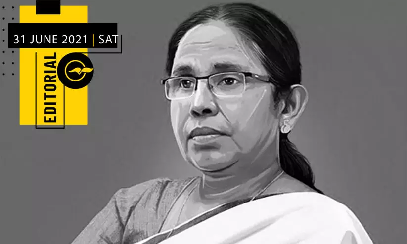 ശൈ​ല​ജ ടീ​ച്ച​ർ ശ്ര​ദ്ധ​ക്ഷ​ണി​ക്കു​േ​മ്പാ​ൾ