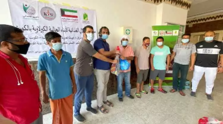 ഒഴിവുദിനത്തിൽ ഭക്ഷണക്കിറ്റ്​ വിതരണവുമായി യൂത്ത് ഇന്ത്യ കുവൈത്ത്‌