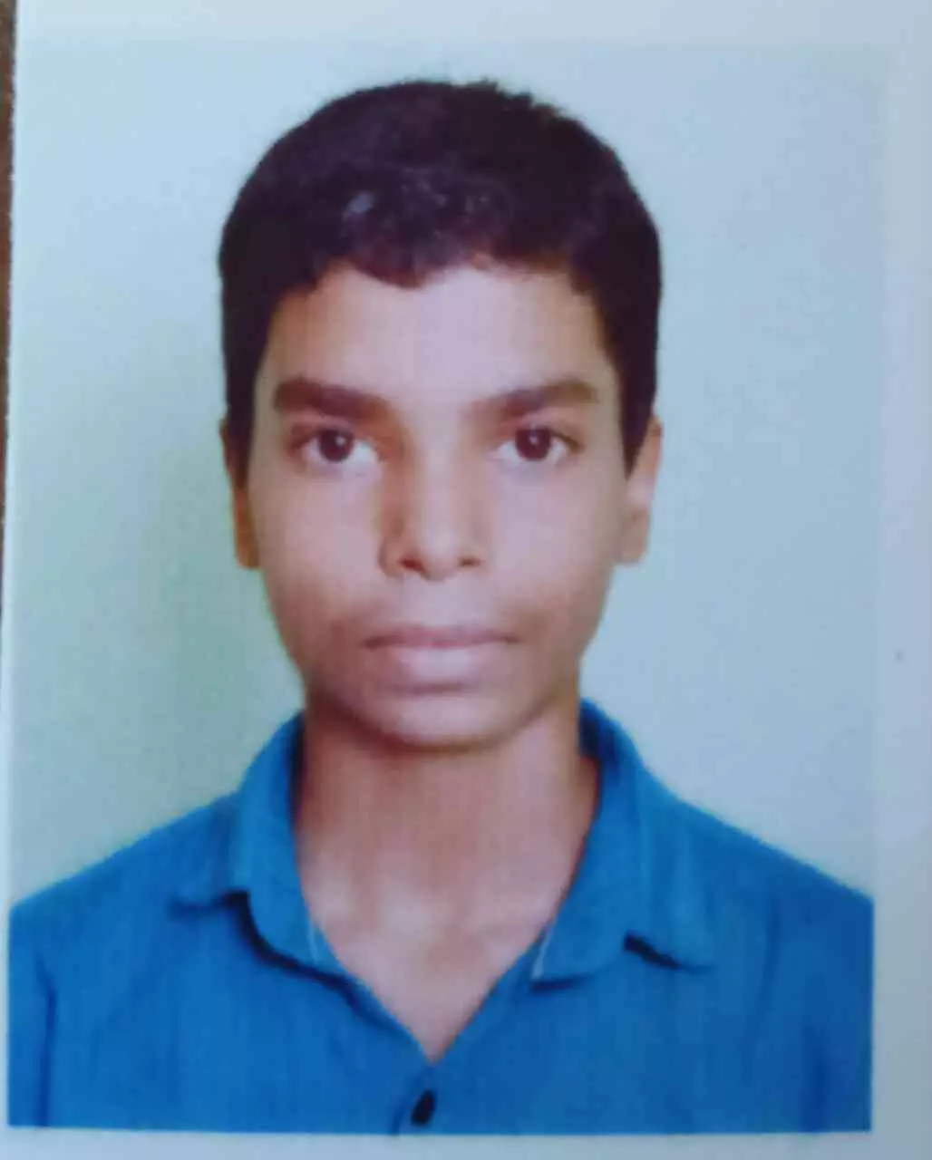 തയ്യൽക്കാരനായ അച്ഛന് ഇരട്ടിമധുരം സമ്മാനിച്ച് ഇരട്ടകൾ