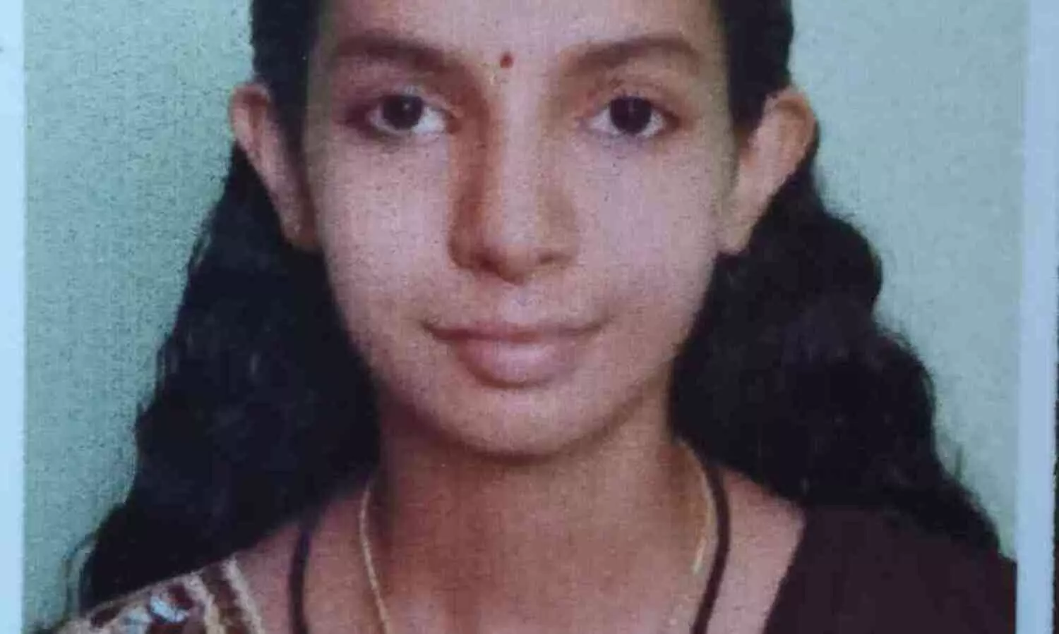 തയ്യൽക്കാരനായ അച്ഛന് ഇരട്ടിമധുരം സമ്മാനിച്ച് ഇരട്ടകൾ