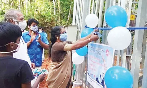 മൊബൈൽ ടവർ ഉദ്ഘാടനം ആഘോഷമാക്കി നാട്ടുകാർ