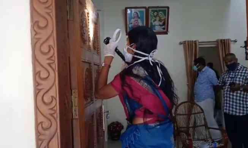 ആളില്ലാത്ത സമയത്ത് വീട്ടിൽനിന്ന് 30 പവനും മൂന്ന് ലക്ഷം രൂപയും കവർന്നു