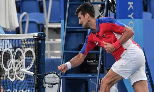 വെങ്കല മെഡലുമില്ല; നിയന്ത്രണം വിട്ട് ദ്യോകോവിച്, റാക്കറ്റ് അടിച്ചുതകർത്തു VIDEO വെങ്കല മെഡലുമില്ല; നിയന്ത്രണം വിട്ട് ദ്യോകോവിച്, റാക്കറ്റ് അടിച്ചുതകർത്തു VIDEO