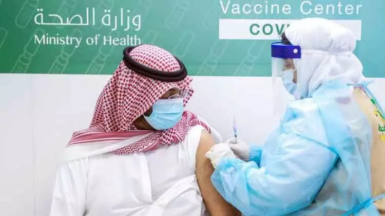 ആസ്ട്ര സെനക വാക്സിൻ ഫലപ്രദവും സുരക്ഷിതവുമെന്ന് സൗദി പഠനം ആസ്ട്ര സെനക വാക്സിൻ ഫലപ്രദവും സുരക്ഷിതവുമെന്ന് സൗദി പഠനം