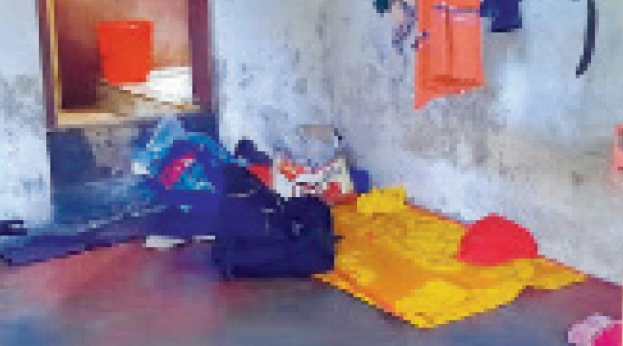 ഇതര സംസ്ഥാനക്കാർ താമസിക്കുന്ന ക്വാർട്ടേഴ്സിൽ മോഷണം ഇതര സംസ്ഥാനക്കാർ താമസിക്കുന്ന ക്വാർട്ടേഴ്സിൽ മോഷണം