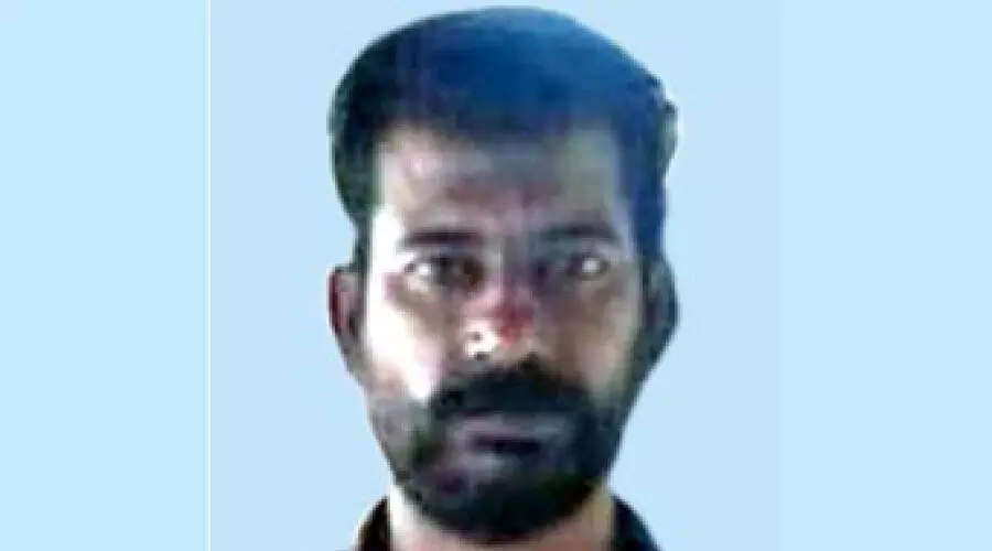 കാ​ണാ​താ​യ സ്‌​കൂ​ള്‍ ജീ​വ​ന​ക്കാ​ര​െൻറ മൃ​ത​ദേ​ഹം ആ​റ്റി​ല്‍ ക​ണ്ടെ​ത്തി