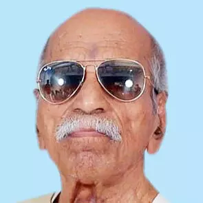 വേ​ലാ​യു​ധ​ന്‍ നാ​യ​ര്‍