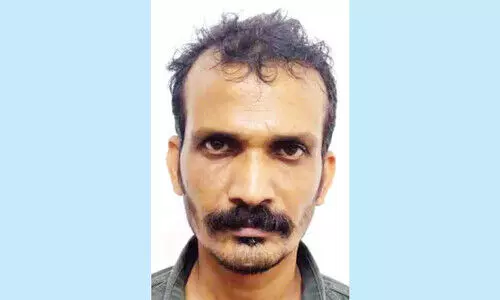 അ​യ​ൽ​വാ​സി​യെ ചാ​രാ​യ കേ​സി​ൽ കു​ടു​ക്കാ​ൻ ശ്ര​മി​ച്ചയാൾ അ​റ​സ്​​റ്റി​ൽ