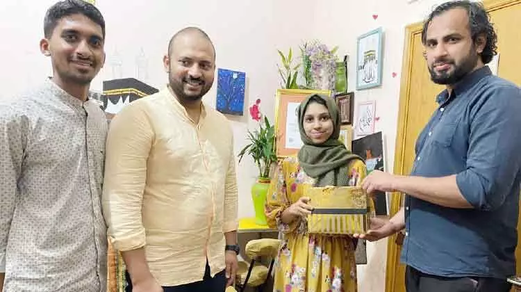 മർവ മുസ്തഫക്ക് യൂത്ത് ഇന്ത്യ ഉപഹാരം നൽകി മർവ മുസ്തഫക്ക് യൂത്ത് ഇന്ത്യ ഉപഹാരം നൽകി