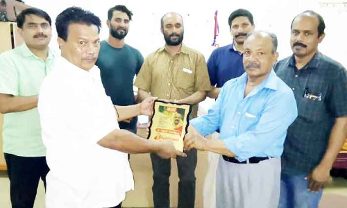 ജോ​സ് സ്ക​റി​യ​ക്ക്​ കേ​ളി യാ​ത്ര​യ​യ​പ്പ് ന​ൽ​കി