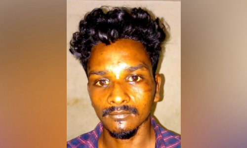 പൊ​തു​മു​ത​ൽ ന​ശി​പ്പി​ക്ക​ലും സ്ത്രീ​ക​ളെ ശ​ല്യം ചെ​യ്യ​ലും: യു​വാ​വ് അ​റ​സ്​​റ്റി​ൽ