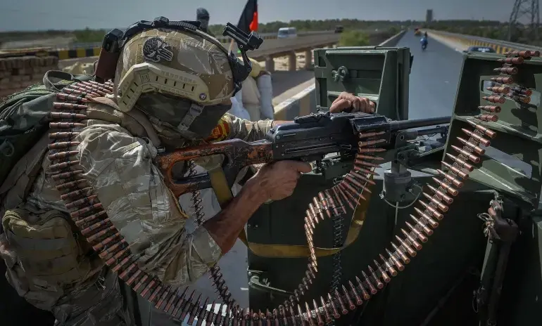 അഫ്​ഗാനിൽ സൈനിക നീക്കം കടുപ്പിച്ച്​ താലിബാൻ​; കാണ്ഡഹാർ വിമാനത്താവളത്തിൽ റോക്കറ്റാക്രമണം