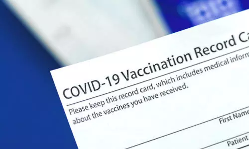 കർണാടകയിലേക്ക്​ കടക്കാൻ കോവിഡില്ലാ സർട്ടിഫിക്കറ്റ്​ നിർബന്ധമാക്കി; അതിർത്തി കടക്കാൻ പൊറുതിമുട്ടി ജനം