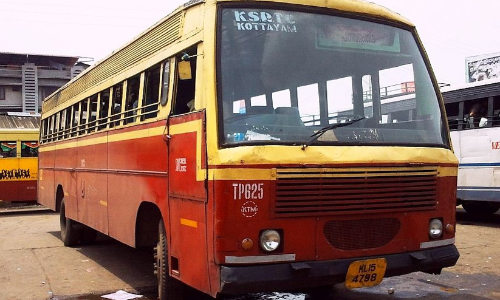 വിദ്യാർഥികളെ സ്കൂളിലെത്തിക്കൽ; കെ.എസ്.ആർ.ടി.സി സാധ്യതകളും പരിശോധിക്കുന്നു വിദ്യാർഥികളെ സ്കൂളിലെത്തിക്കൽ; കെ.എസ്.ആർ.ടി.സി സാധ്യതകളും പരിശോധിക്കുന്നു